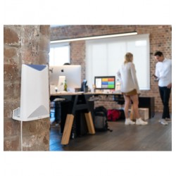 Netgear Orbi Pro wireless router Tri-band (2.4 GHz / 5 GHz / 5 GHz) Gigabit Ethernet White